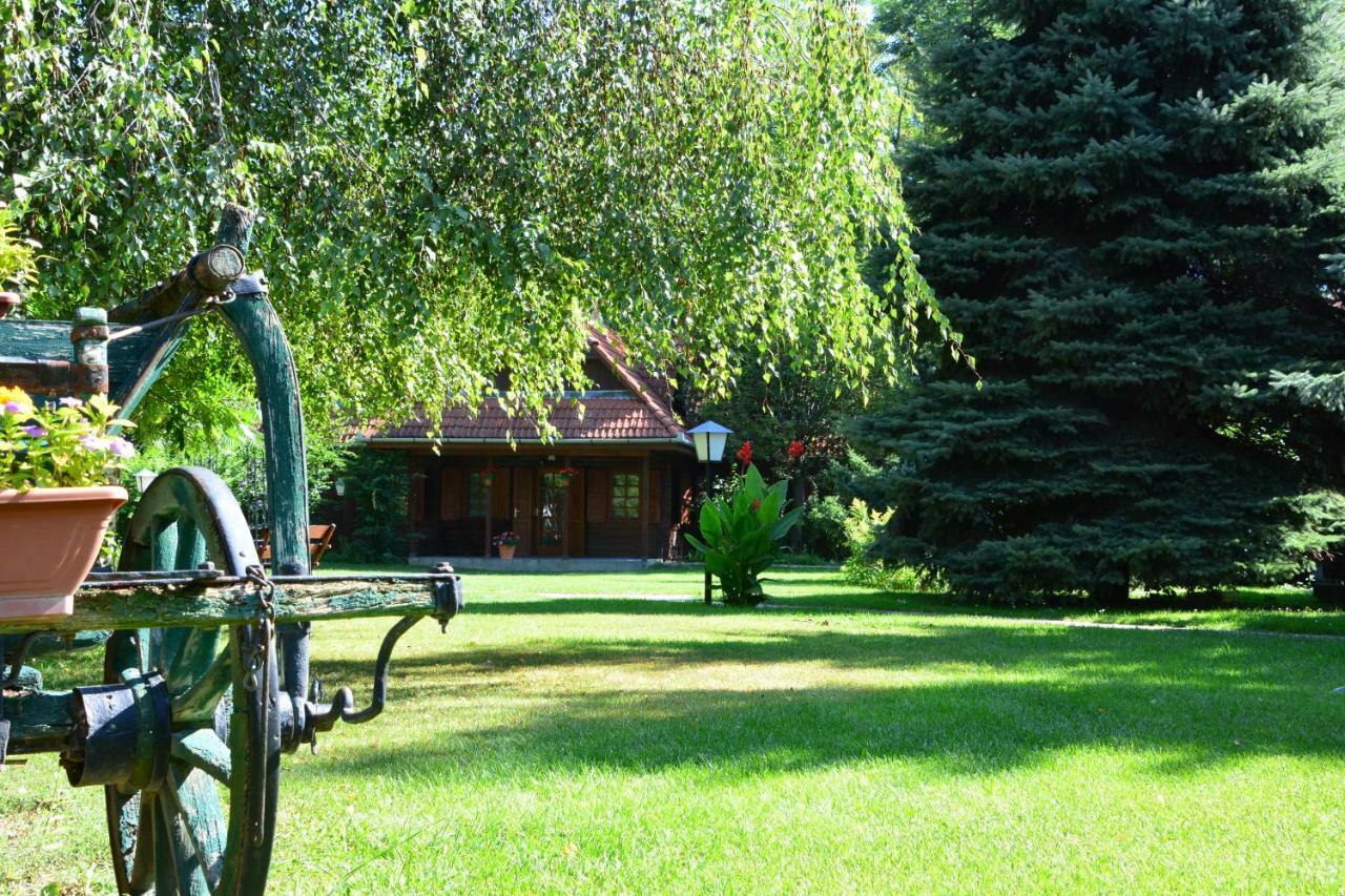 Sipito Pihenopark Hotel Pilis Esterno foto