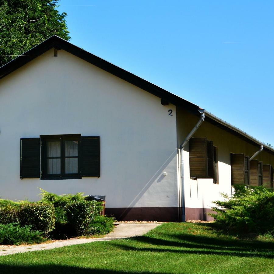 Sipito Pihenopark Hotel Pilis Esterno foto