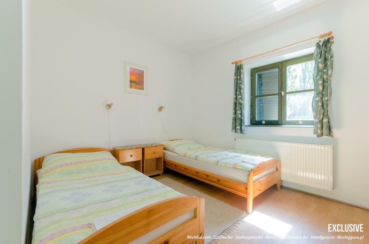 Sipito Pihenopark Hotel Pilis Esterno foto