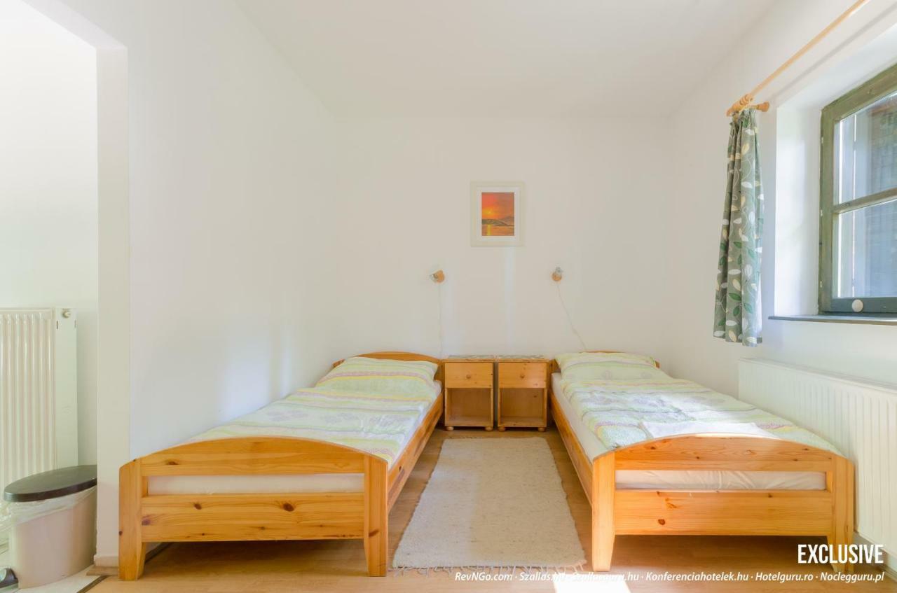 Sipito Pihenopark Hotel Pilis Esterno foto